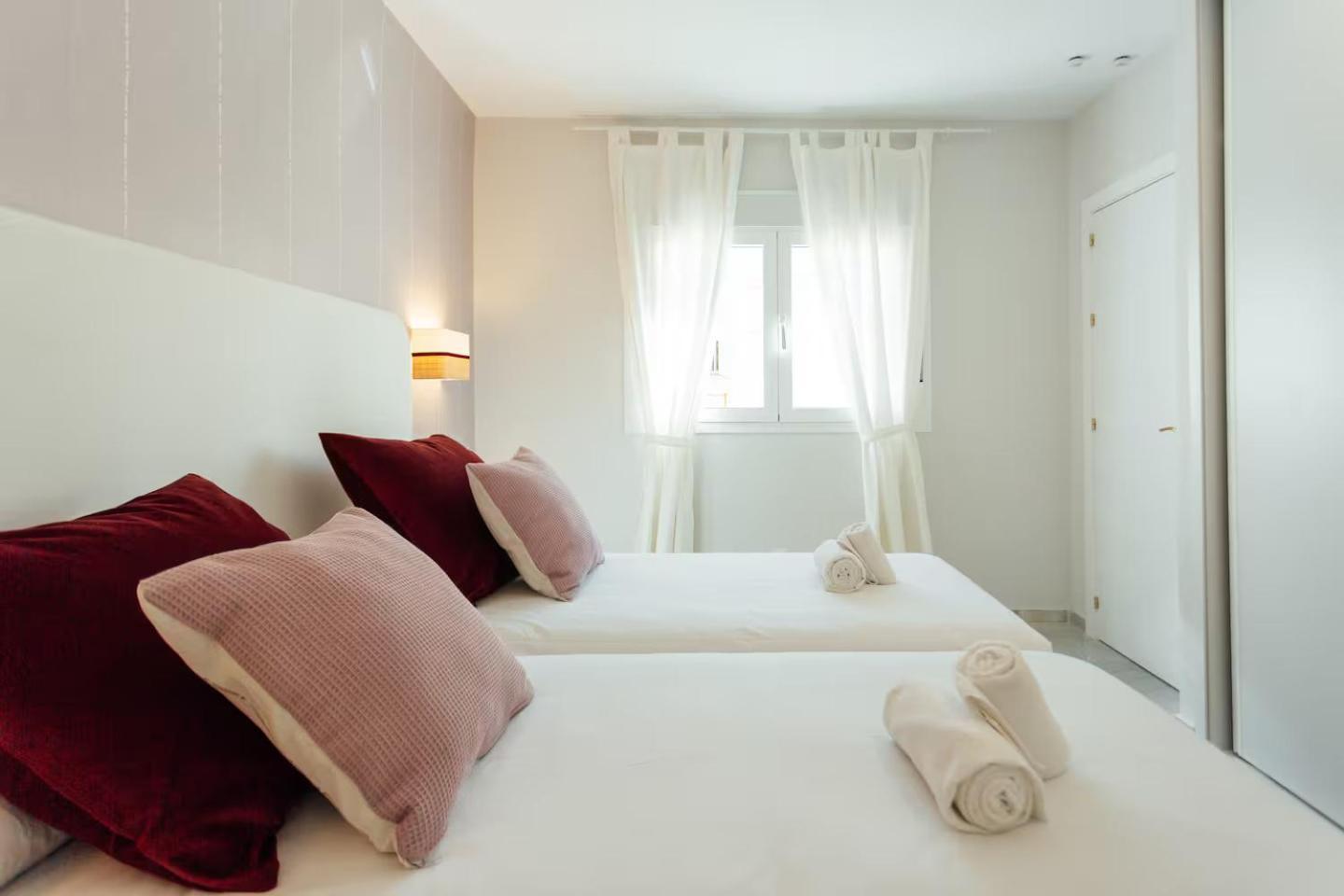 Апартаменты Reformed And Comfy- 2Bd 2Bth- Arenal Севилья Экстерьер фото