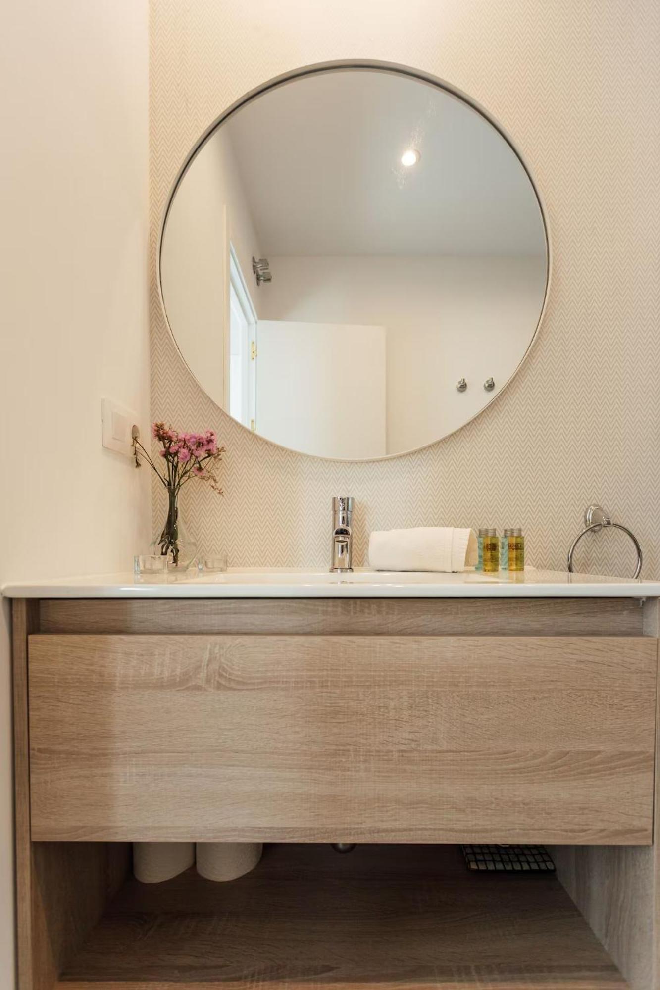 Апартаменты Reformed And Comfy- 2Bd 2Bth- Arenal Севилья Экстерьер фото