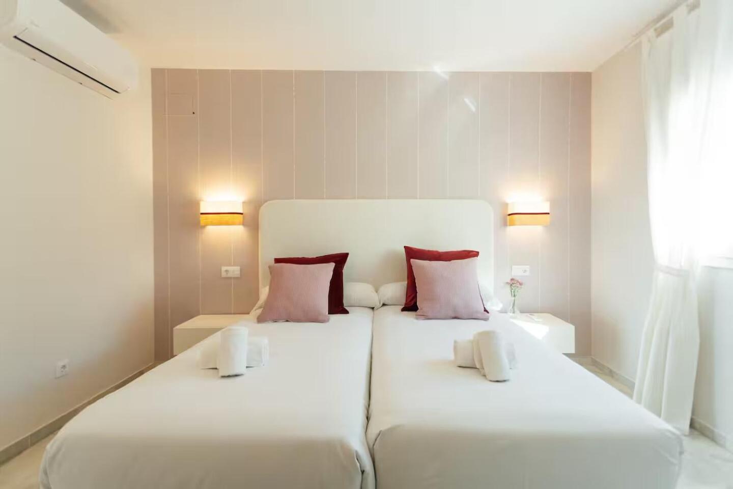 Апартаменты Reformed And Comfy- 2Bd 2Bth- Arenal Севилья Экстерьер фото